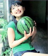 阿珠网红吃瓜是真的吗,真相揭秘还是网络炒作？