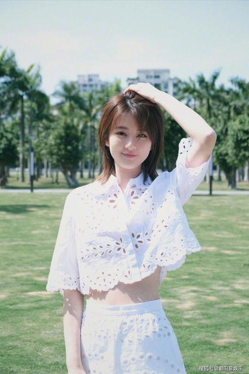 网红小李老师吃瓜